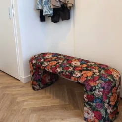 Xenos Bankje bouquet - rood/paars/zwart - 44x120x45 cm- Bankjes