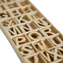 Xenos Houten letters in kistje - set van 162- Hobbyletters