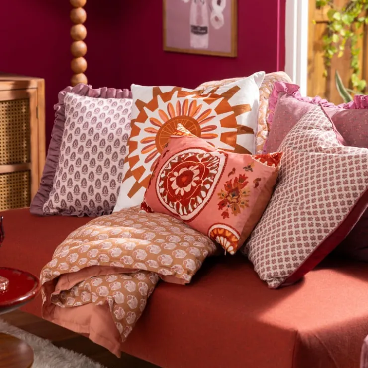 Xenos Kussen ruffles - roze - 45x45 cm- Kussens