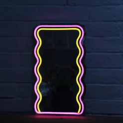 Xenos Spiegel met golven LED - geel/roze - 40x23x1.4 cm- Wandspiegels