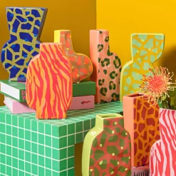 Xenos Vaas panter - roze - 23x10.5x5 cm- Vazen|Vazen